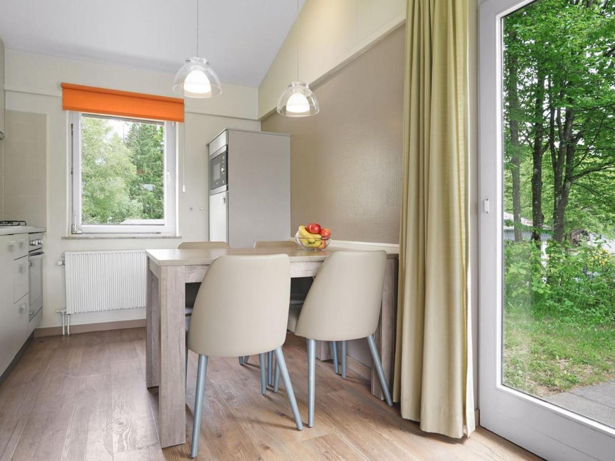 Hotel Landal Wirfttal Stadtkyll Esterno foto